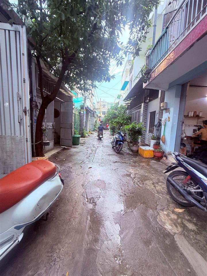 Bán gấp nhà phú thọ hòa 61m2, hẻm xe hơi 67m dân trí cao, trục đường trung tâm gần chợ, gần trường