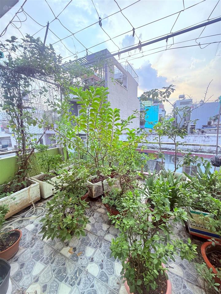 Bán gấp nhà phú thọ hòa 61m2, hẻm xe hơi 67m dân trí cao, trục đường trung tâm gần chợ, gần trường