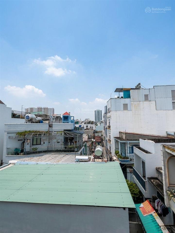 4 tầng đúc  hẻm ô tô thông  sát q11  chỉ 4.6 tỷ tìm đâu ra?