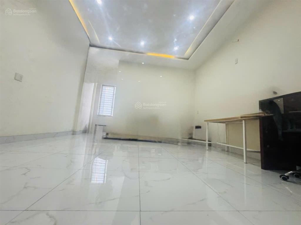 Mình chính chủ cần bán nhà 3 tầng đường diệp minh châu , p. hòa xuân