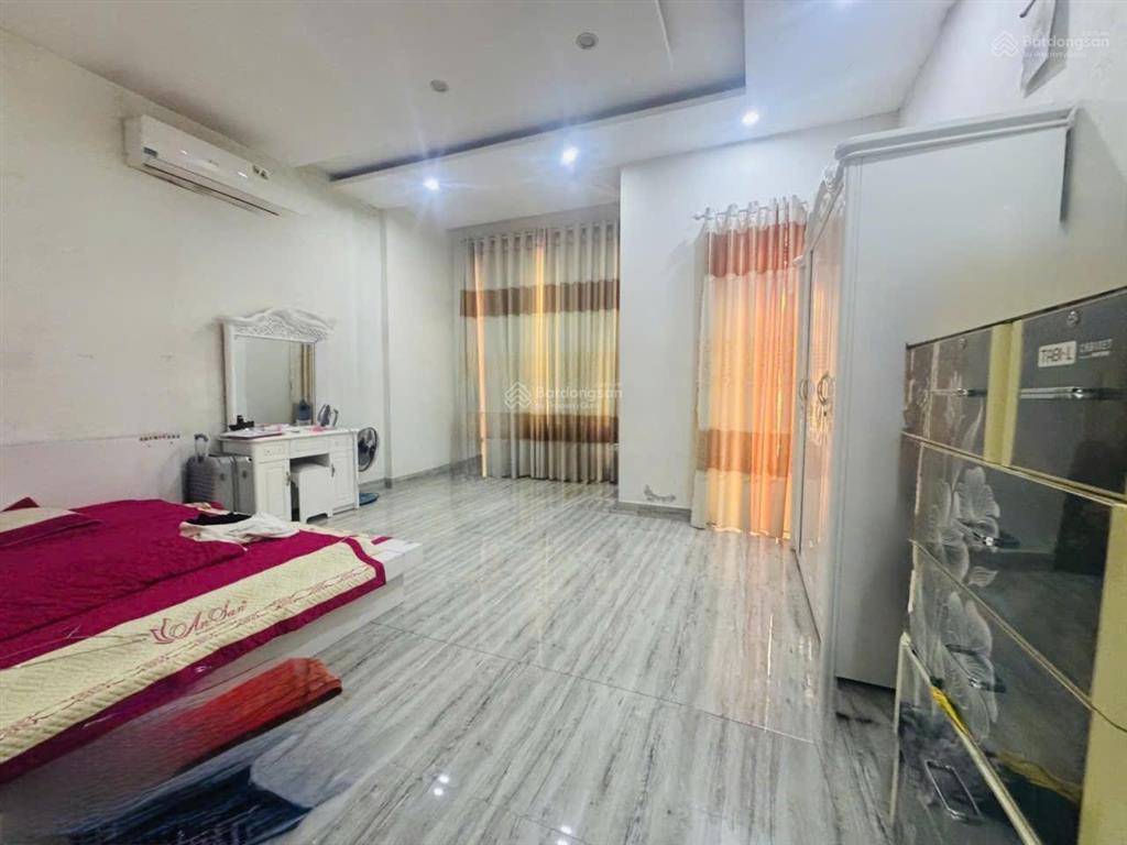 Mình chính chủ cần bán nhà 3 tầng đường diệp minh châu , p. hòa xuân