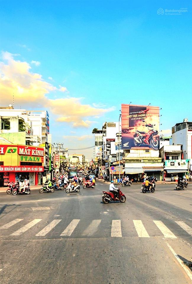 Siêu phẩm nhà bình thạnh hẻm xe hơi hàng xóm quận 1, 43m2 chỉ 4.7 tỷ
