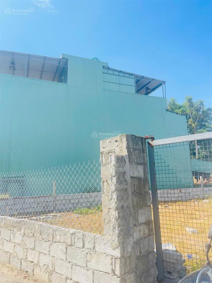 Mình chính chủ cần bán lô đất thôn phú thượng, xã hòa sơn. diện tích 200m² ngang rộng 13,42m