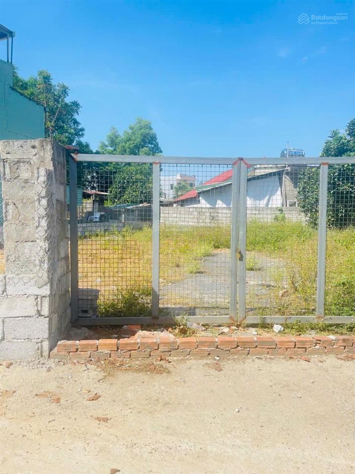 Mình chính chủ cần bán lô đất thôn phú thượng, xã hòa sơn. diện tích 200m² ngang rộng 13,42m