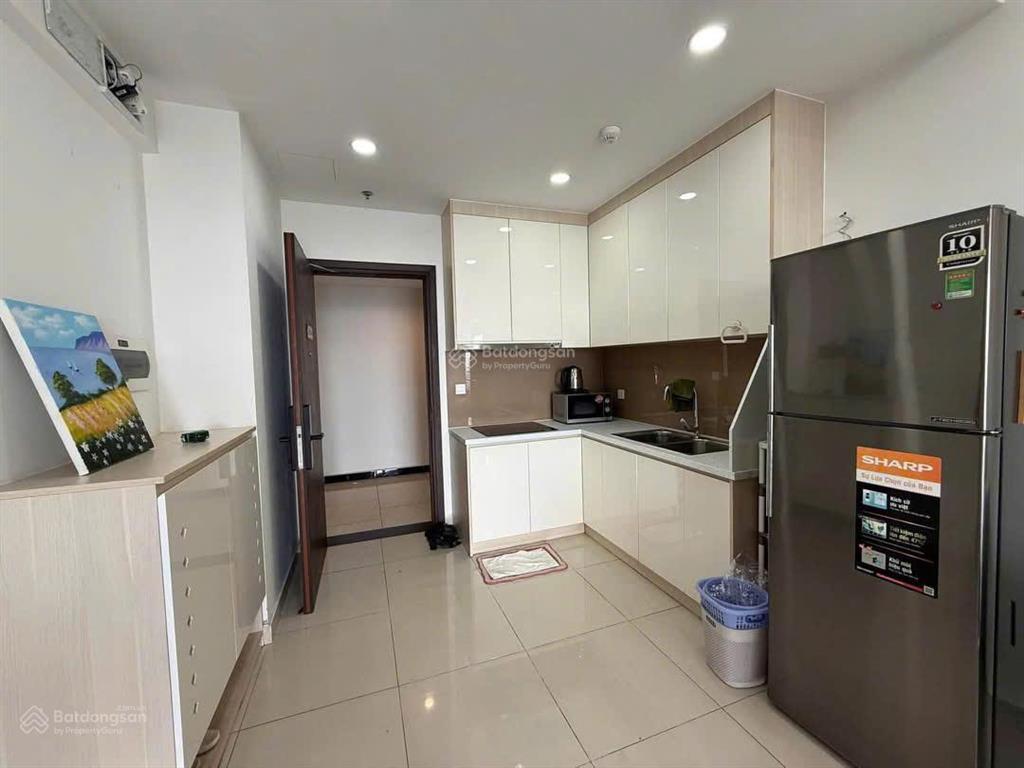 Cho thuê căn hộ 70m2, 2pn, 2wc tại cc golden mansion khu sân bay, giá 18 triệu,  0973 720 ***
