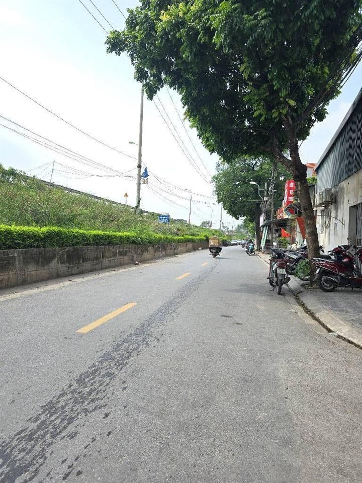 Bán đất mặt phố khuyến lương 97 m 19 tỷ