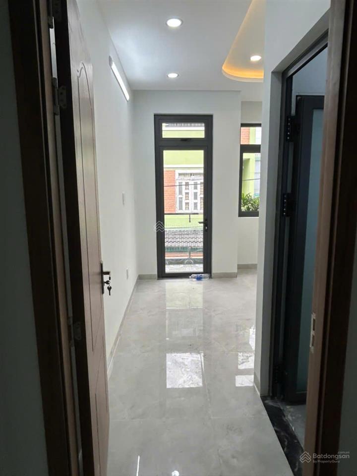 Bán nhà mới hoàn thiện thiết kế hiện đại 60m2