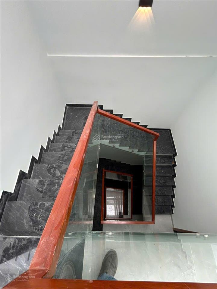 Bán nhà mới hoàn thiện thiết kế hiện đại 60m2