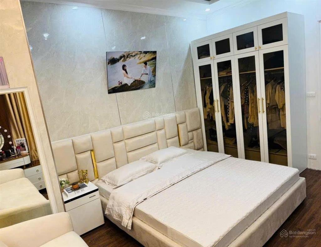 Đập hộp!nhà lô góc,30m ra oto,thang máy,2 thoáng,tặng nội thất,dt40mx6t.8ty
