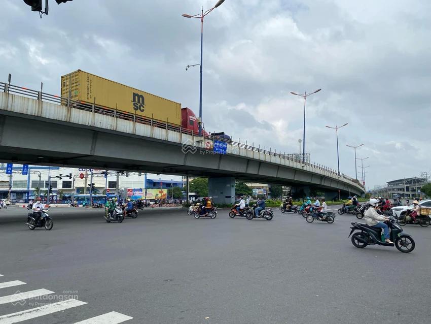 374m² ngang 10.5m gần metro thủ đức  đất xây chdv/phòng trọ sinh viên