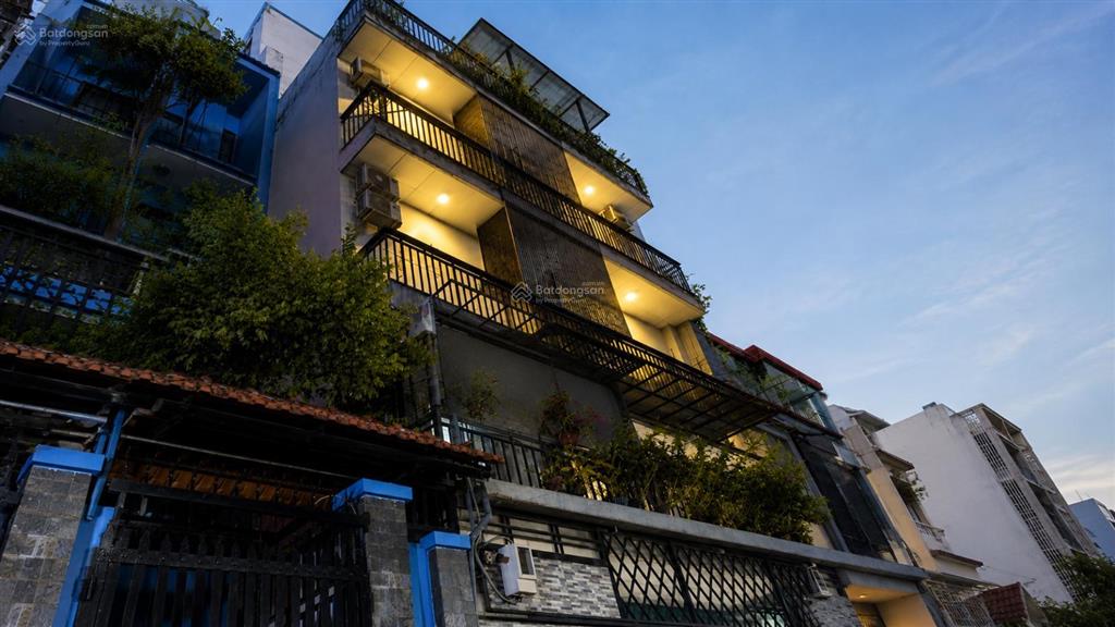 Tòa chdv 50 phòng ngang 10m  thang máy, pccc chuẩn  gần ngã tư hàng xanh