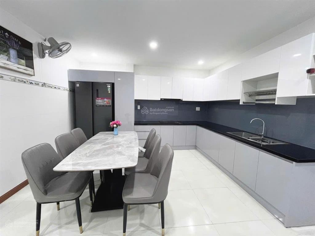 Mình chính chủ cần bán nhà gác lững đúc kiệt 672 trường chinh , p. hòa phát. nhà kiên cố