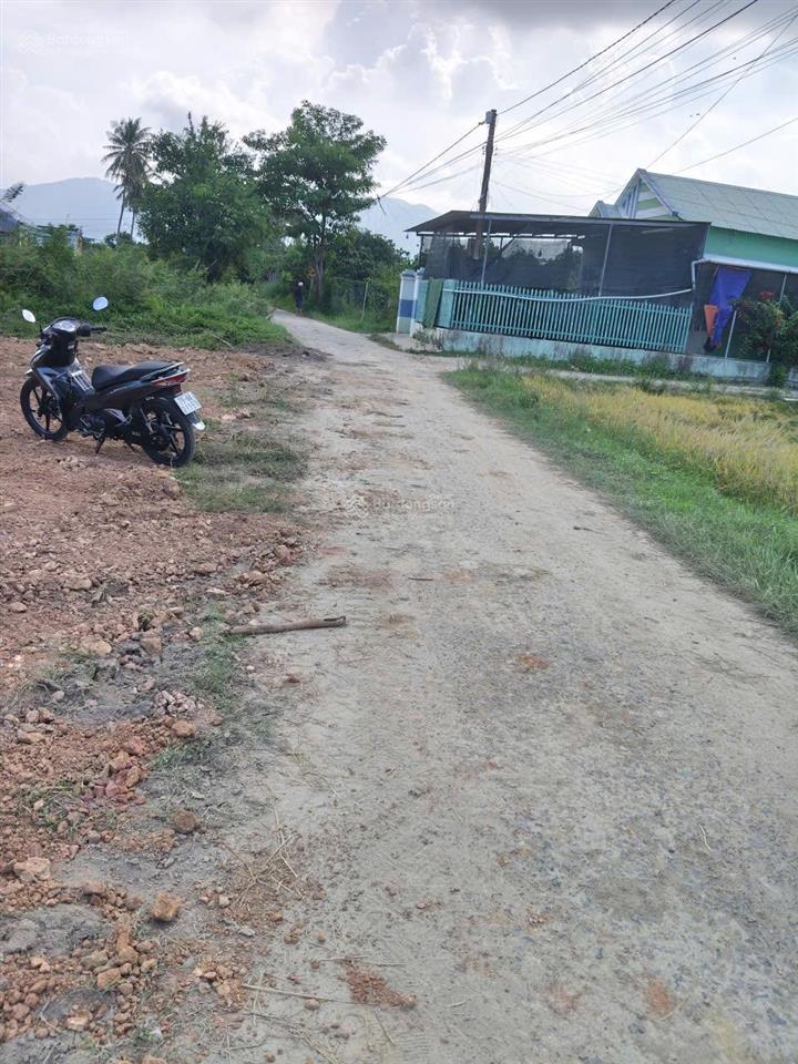 Tại thôn vĩnh cát, xã suối hiệp cũ, kh, dt 97m2 full ngay khu dân