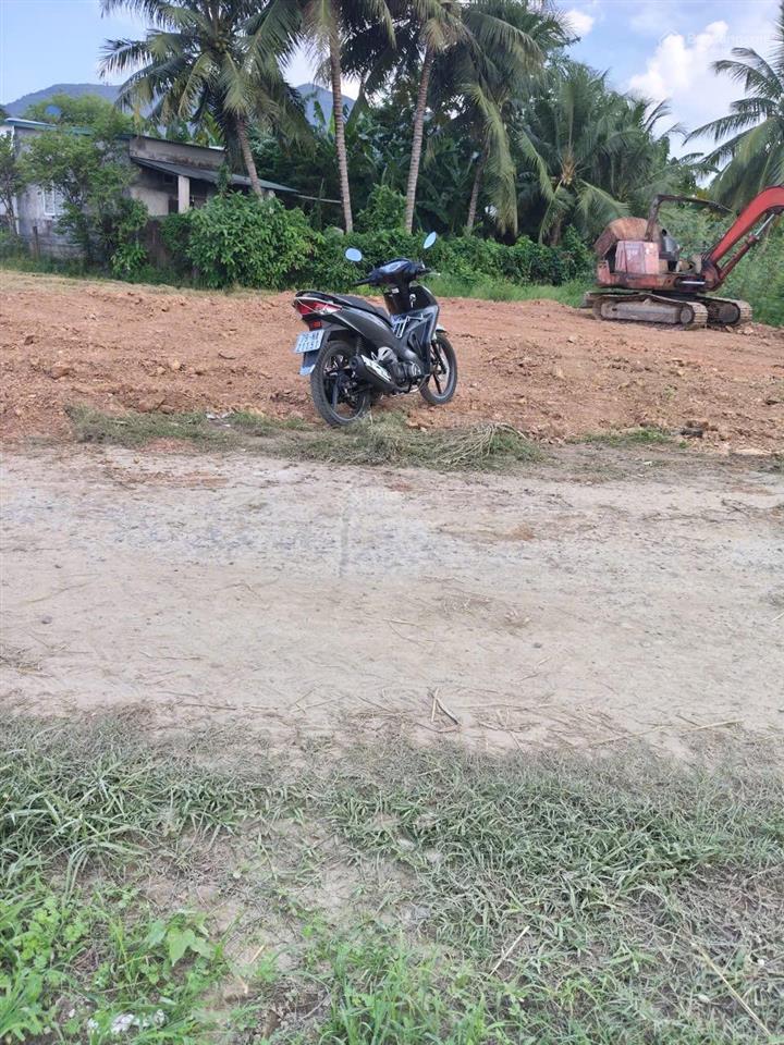 Tại thôn vĩnh cát, xã suối hiệp cũ, kh, dt 97m2 full ngay khu dân