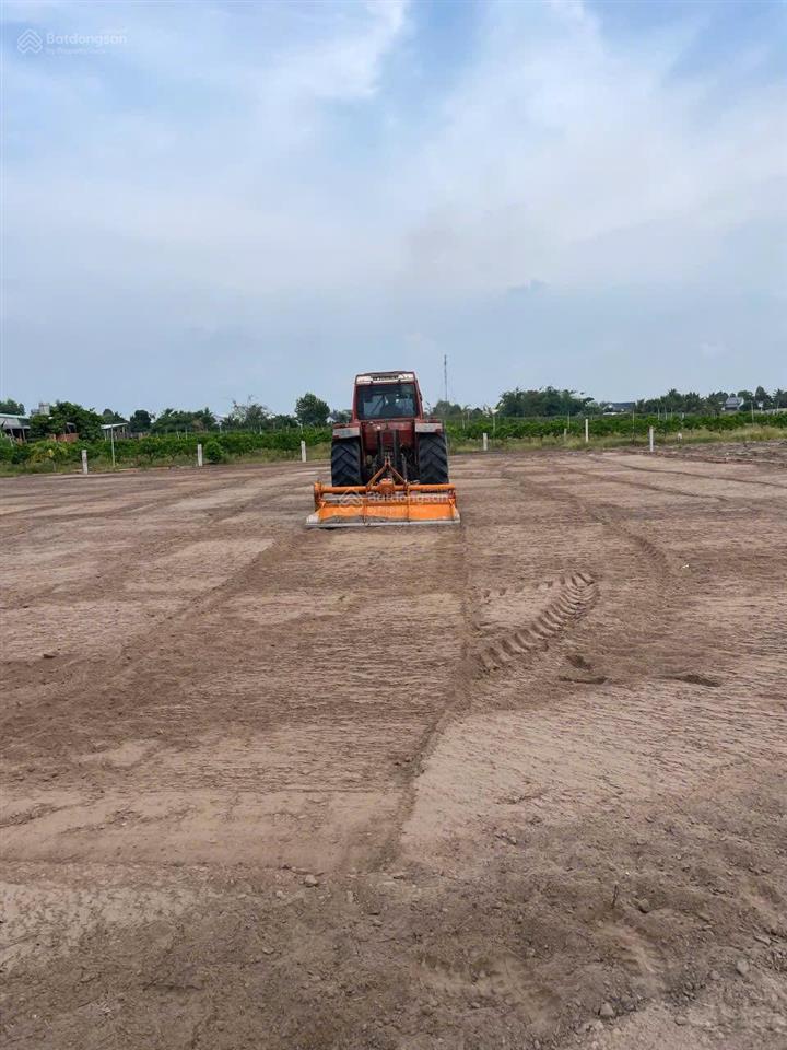 Mặt tiền nhựa view núi bà sát thị trấn dương minh châu  tây ninh diện tích 5m x 40m f