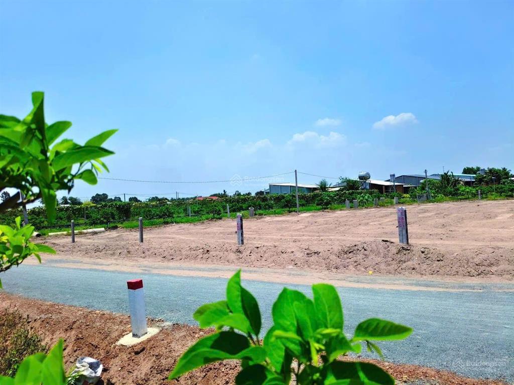 Mặt tiền nhựa view núi bà sát thị trấn dương minh châu  tây ninh diện tích 5m x 40m f