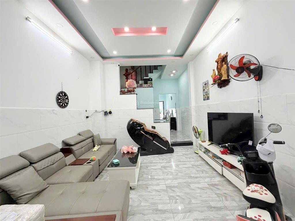 Bán nhà ngang 4,25m hxh gò vấp vị trí đẹp, ở ngay