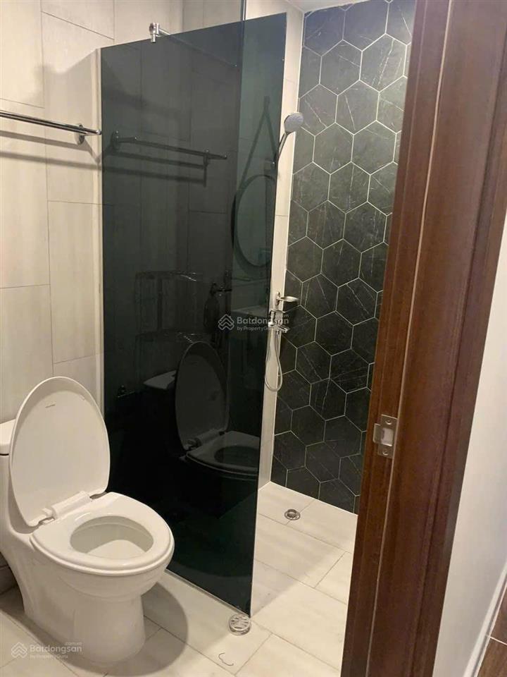 Bán biệt thự liền kề công tích q4, phú mỹ q7. dt 7x19m 3 lầu, 15p, sổ hồng, giá 27,9 tỷ