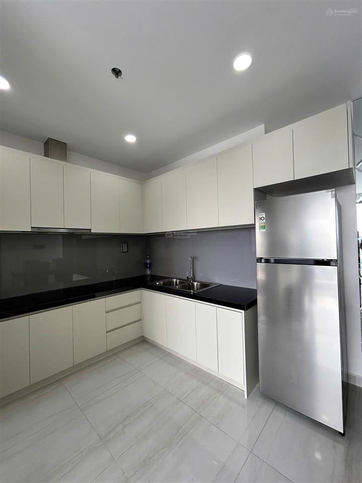 Chung cư satra eximland căn 95m2,2p ngủ,nội thất,17tr/th