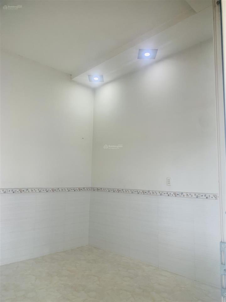 Nhà mặt tiền cạnh metro bx miền đông mới