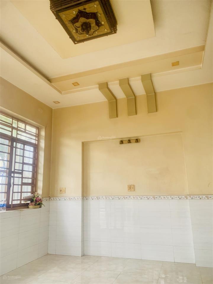 Nhà mặt tiền cạnh metro bx miền đông mới