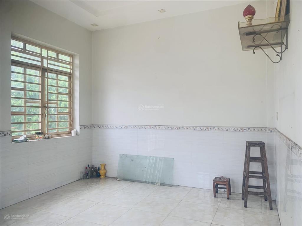 Nhà mặt tiền cạnh metro bx miền đông mới