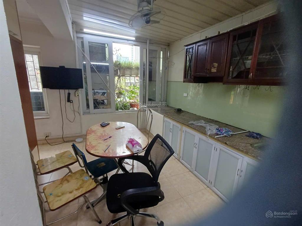 Cho thuê căn hộ chung cư tầng 5 phường hồng hà, gần hồ hoàn kiếm