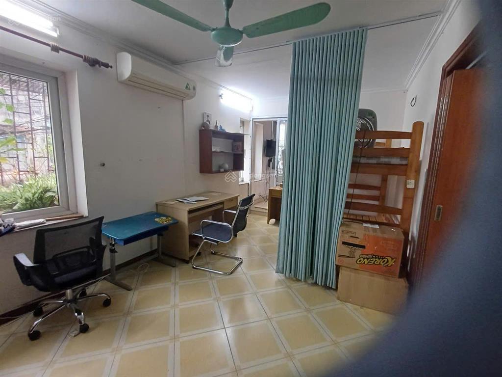 Cho thuê căn hộ tầng 5, khu tập thể ngân hàng, phường hồng hà, hà nội, cách hồ gươm 500m.