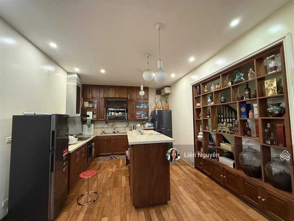 Bán nhà phủ doãn, 60m2, 6 tầng, mặt tiền 8m, giá 36.5 tỉ, phù hợp làm homestay