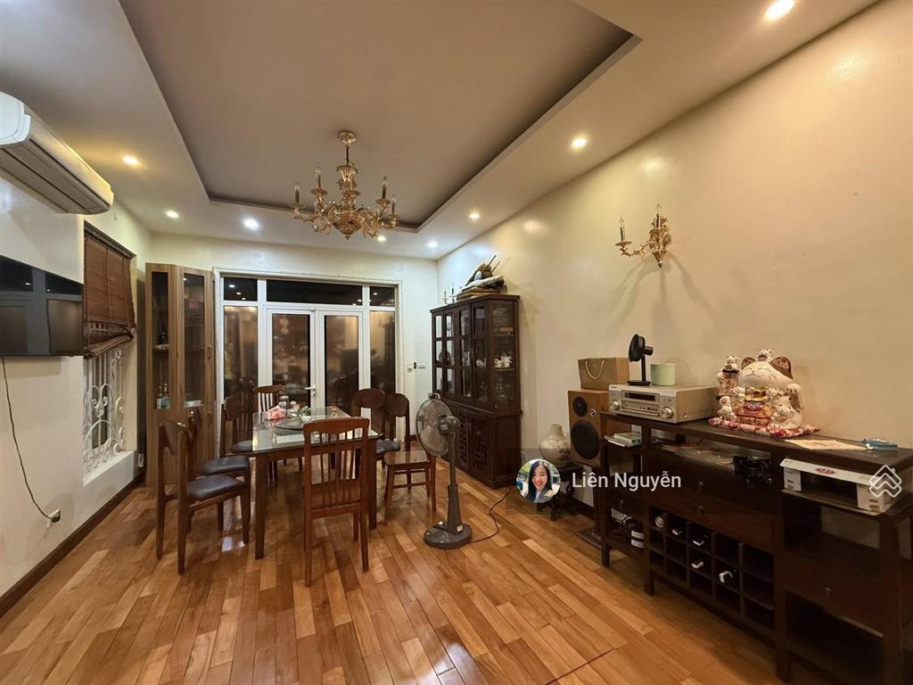 Bán nhà phủ doãn, 60m2, 6 tầng, mặt tiền 8m, giá 36.5 tỉ, phù hợp làm homestay