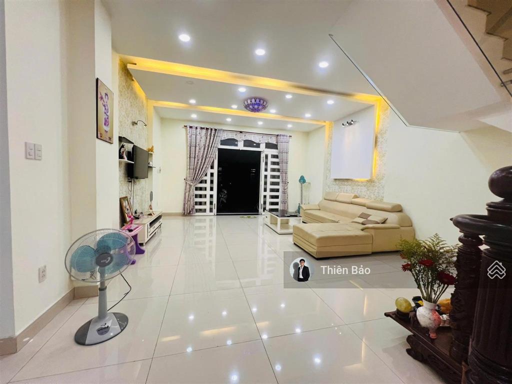 Gần thpt nguyễn trung trực  bán nhà hxh lê đức thọ(5.6m x 21m) cn 113m² + trệt 2 lầu sân thượng