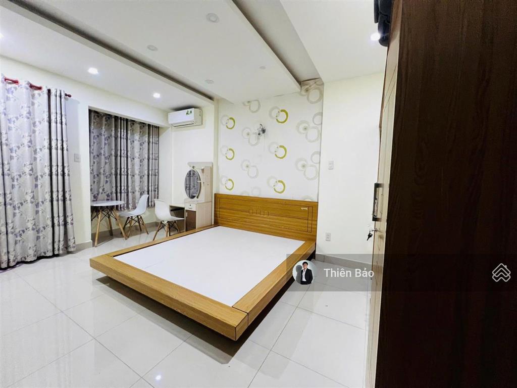 Gần thpt nguyễn trung trực  bán nhà hxh lê đức thọ(5.6m x 21m) cn 113m² + trệt 2 lầu sân thượng
