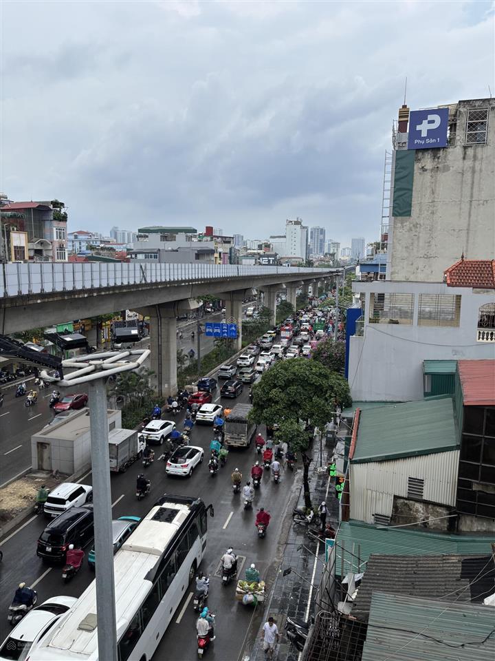 Nhà ở lâu dài mặt tiền 4.5 mét . số tầng 4 tầng, 1 tum sân phơi. diện tích sàn 42mét vuông.