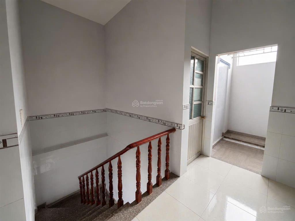 Hh2% bán nhà chính chủ gần chợ tân long, p. dĩ an, tp. hcm. đường xe hơi đậu trước nhà