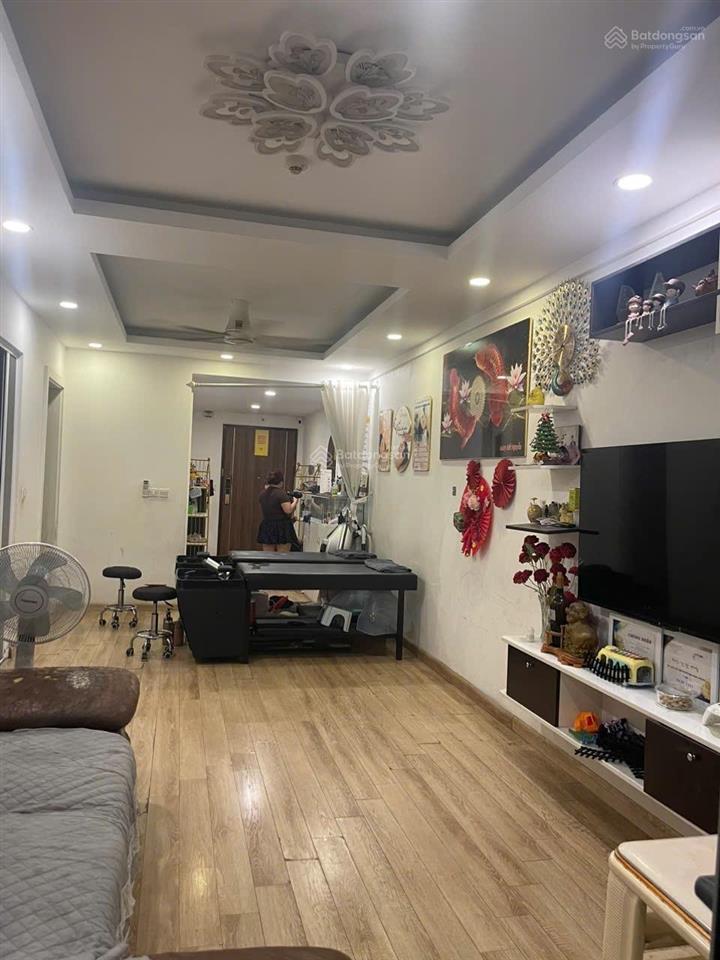 Bán căn hộ 2pn, 2wc tại 360, imperial plaza, giải phóng, 6,8 tỷ 78,68 m2 để lại toàn bộ nội thất