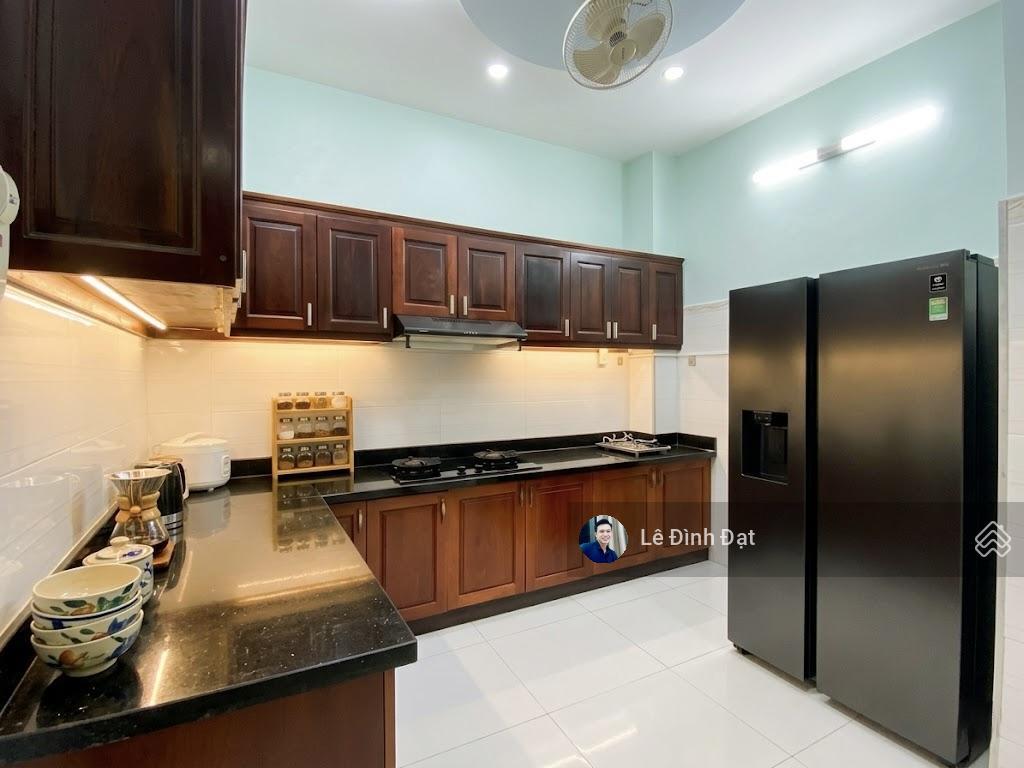 Nguyễn trọng tuyển  vòng xoay lăng cha cả  41m2 x 4t, hẻm thông, nhà cao thoáng  ở quá sướng.