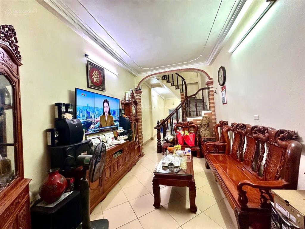 Bán nhà 3 tầng 1 tum, diện tích 50m2, mt 3,4m, sdcc, tại tdp ngọc trục, đại mỗ, nam từ liêm, hà nôi