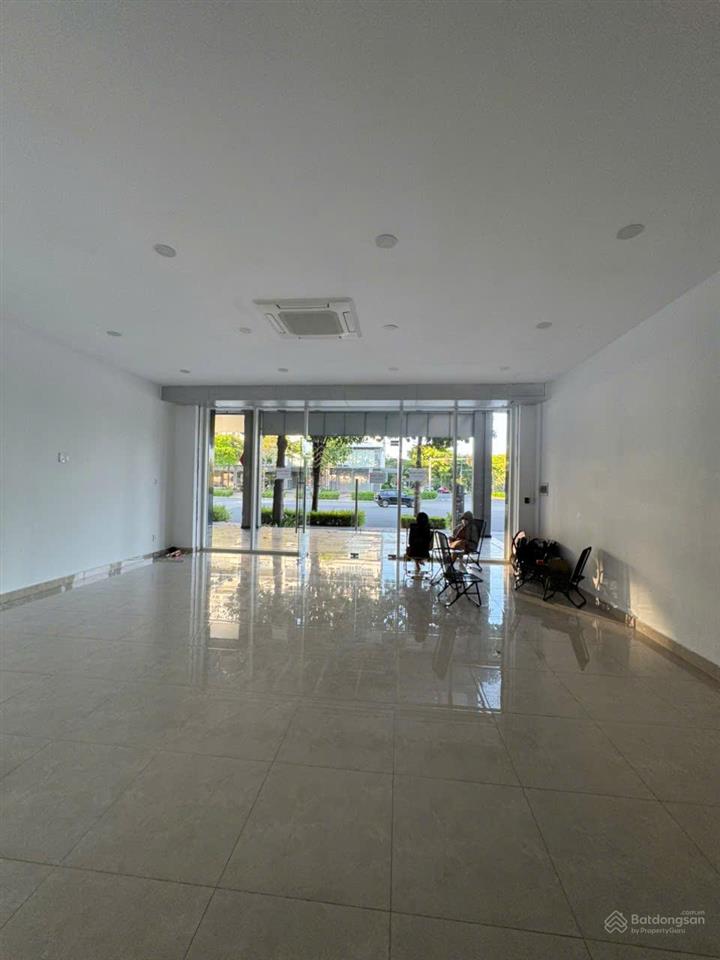 Cho thuê shophouse nguyễn cơ thạch sala vị trí đẹp kinh doanh tốt giá từ 105 triệu/tháng