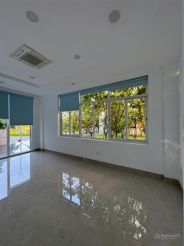 Cho thuê shophouse nguyễn cơ thạch sala vị trí đẹp kinh doanh tốt giá từ 105 triệu/tháng