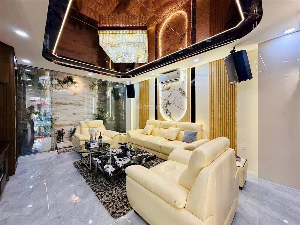 Bán nhà giá ngợp ngô tất tố, bình thạnh giá 2,86 tỷ. nhà có sẵn hđ thuê 18 triệu/tháng, sổ riêng