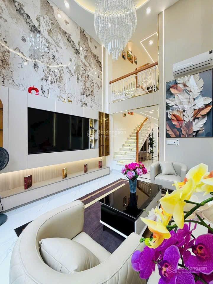 Bán nhà đẹp giá 4 tỷ 680 ở quận 3, đường nguyễn đình chiểu, sổ hồng riêng