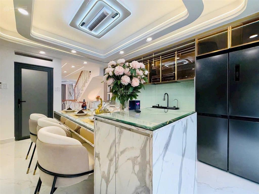 Bán nhà đẹp giá 4 tỷ 680 ở quận 3, đường nguyễn đình chiểu, sổ hồng riêng