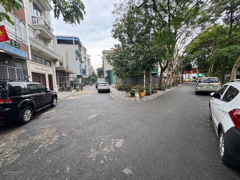 Bán đất tái định cư thanh am việt hưng 90m² , mt 6m ôtô tránh vỉa hè kinh doanh giá 22 tỷ có tl .