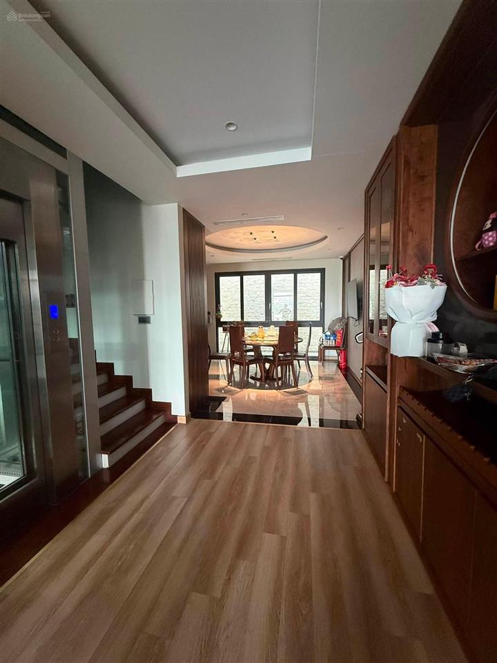 Bán nhà phố nguyễn lân cạnh hồ, 95m2 x 5t, thang máy, nở hậu, view hồ, nhỉnh 32,9 tỷ