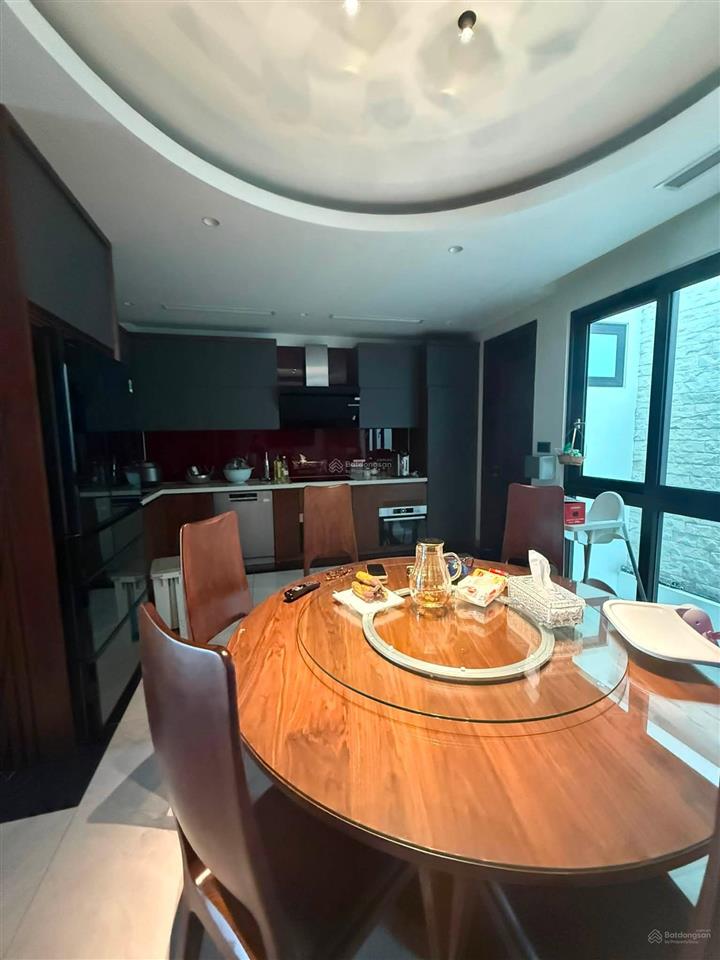 Bán nhà phố nguyễn lân cạnh hồ, 95m2 x 5t, thang máy, nở hậu, view hồ, nhỉnh 32,9 tỷ