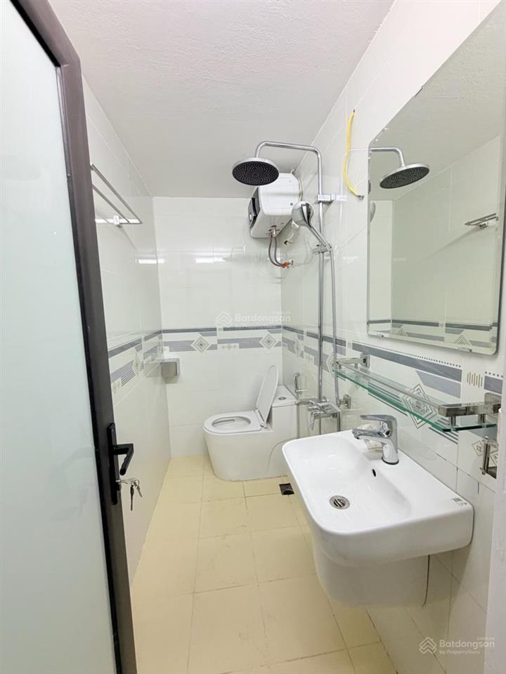 Lô góc, ngõ ô tô tránh phố hoàng văn thái 30m2 x 4 tầng, mt 5m chỉ 9.1 tỷ