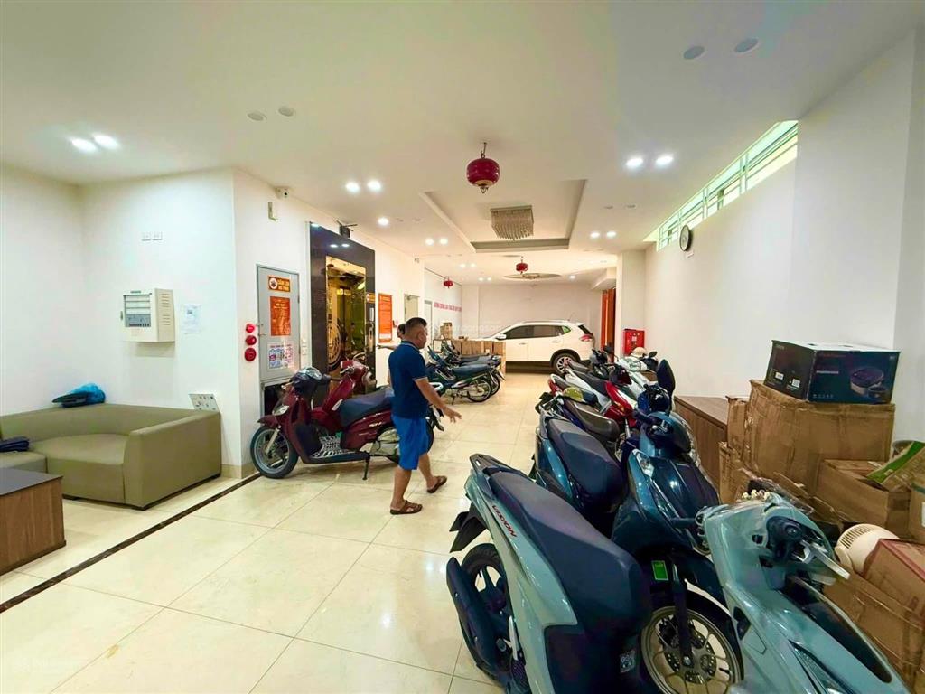 Chính chủ bán nhà lê trọng tấn 130m2, 8 tầng, mặt tiền 8m, lô góc, dòng tiền, giá sốc