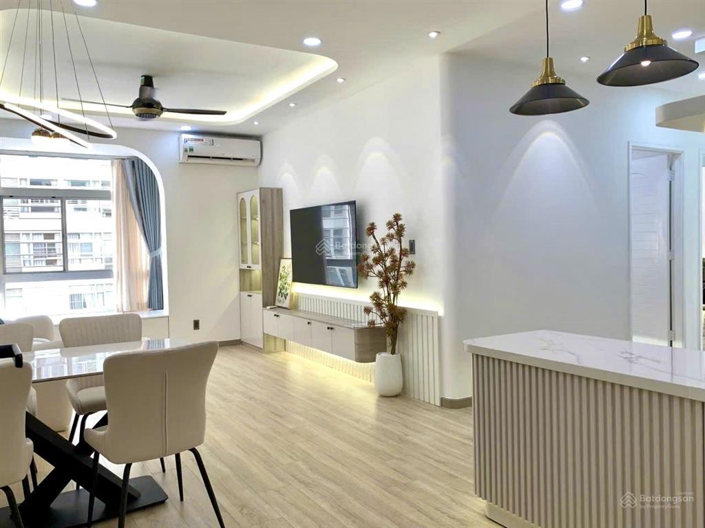 Cho thuê sky garden, 3pn  2wc, 115m2, full nt cao cấp như hình 100%