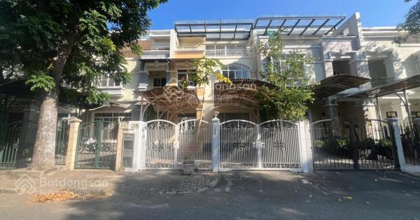 Cho thuê biệt thự phú mỹ hưng nhà mới nội thất cao cấp giá rẻ khu vực