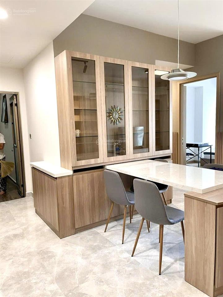 Cần cho thuê midtown the peak 2pn  2wc  full nội thất mới  nhà thật 100%  giá 30tr